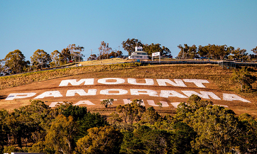 Bathurst Saturday Notebook