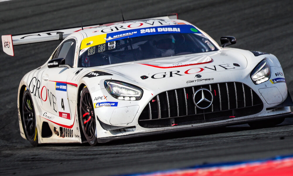 Mercedes-AMG Dubai Drivers Unconcerned by Missing Roar
